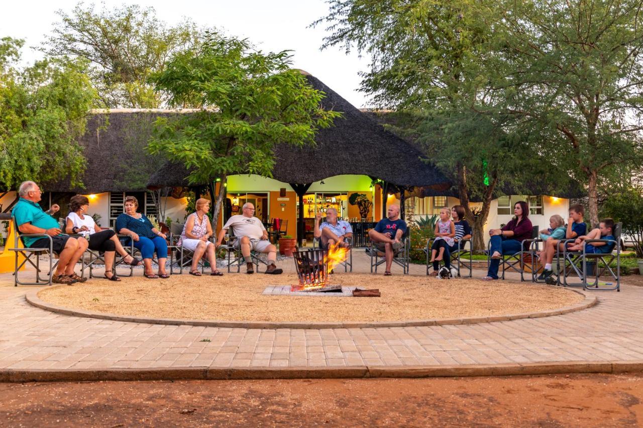 Lion'S Den Guesthouse Otjiwarongo Exterior foto
